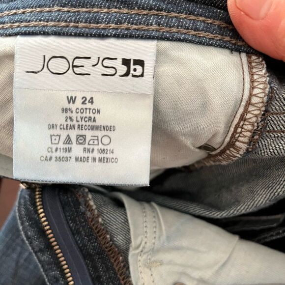 Joe’s blue jeans, fashionably ripped in the back, good condition, size 24 - Picture 2 of 9